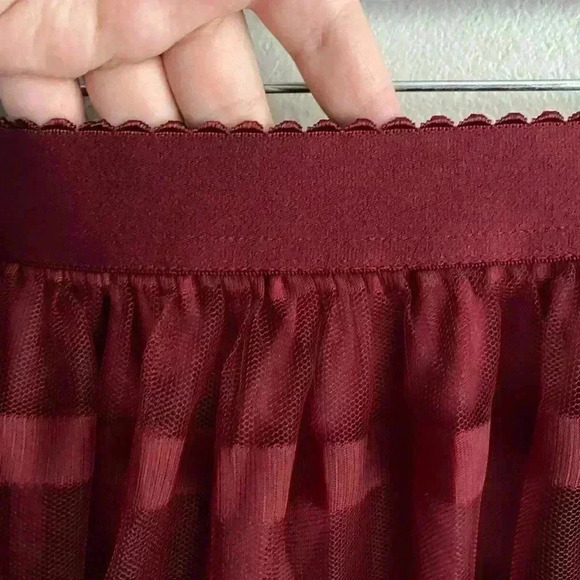 🆕Metrowear Burgundy Mesh See Through Lined Midi Skirt PXL🆕 - Picture 7 of 11